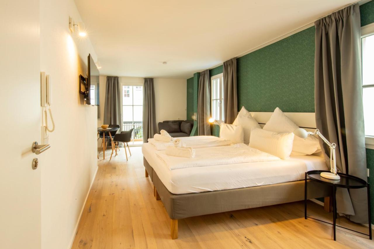 Gaestehaus Am Schlossplatz, Z. 2 미르스부르크 외부 사진