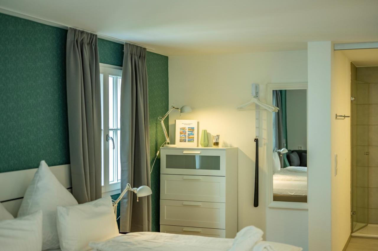 Gaestehaus Am Schlossplatz, Z. 2 미르스부르크 외부 사진